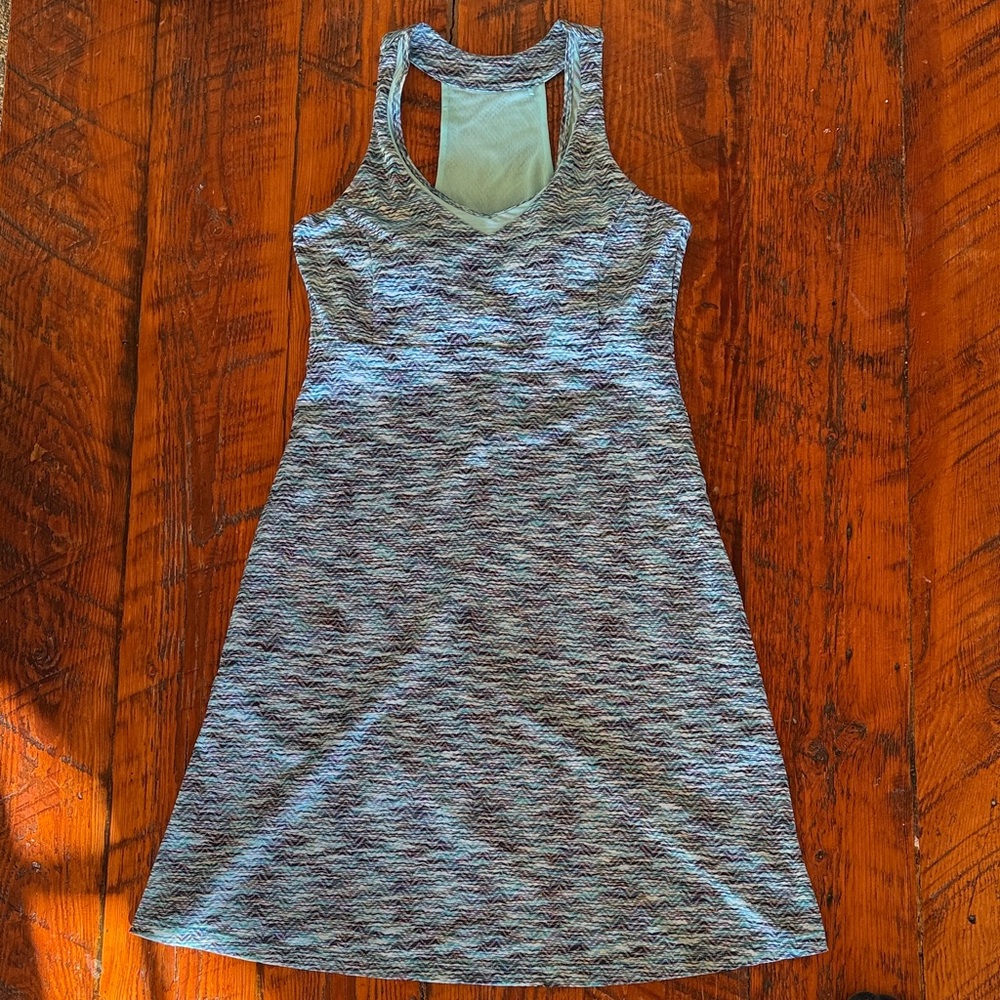 MPG teal Women’s Athletic dress size small